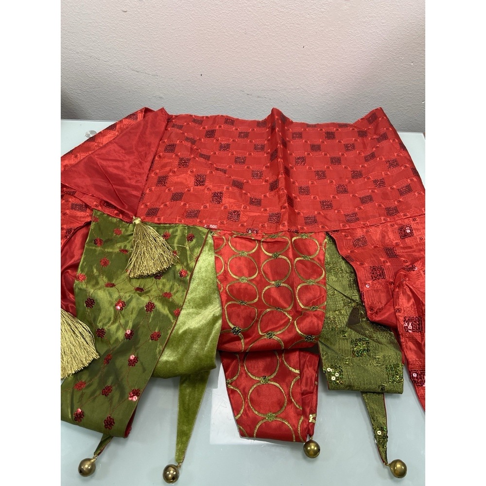 Christmas Mantel Scarf Red Green Sequined Bells Tassels Holiday Decor